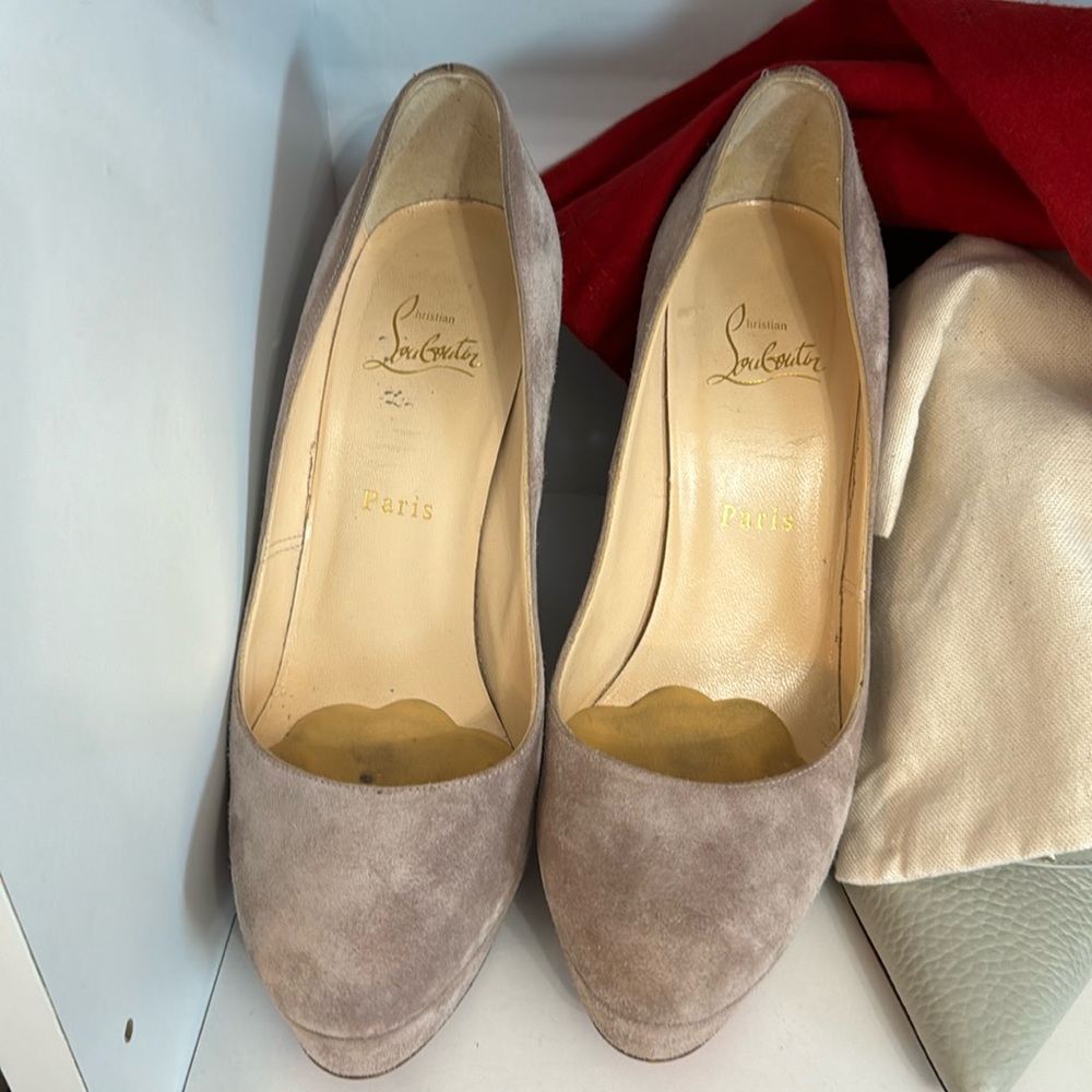 Christine Louboutin Lady Peep purple suede size 39